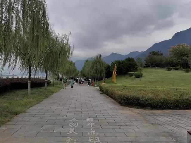 三峡大坝旅游景点，湖北宜昌三峡大坝旅游景点有哪些（领略世界第一坝的水涨船高）