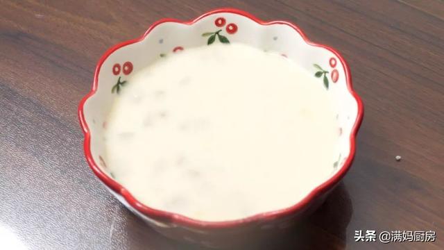 蘑菇汤怎么做好喝，浓郁甘甜奶香十足（蘑菇汤怎么做嫩滑鲜美）