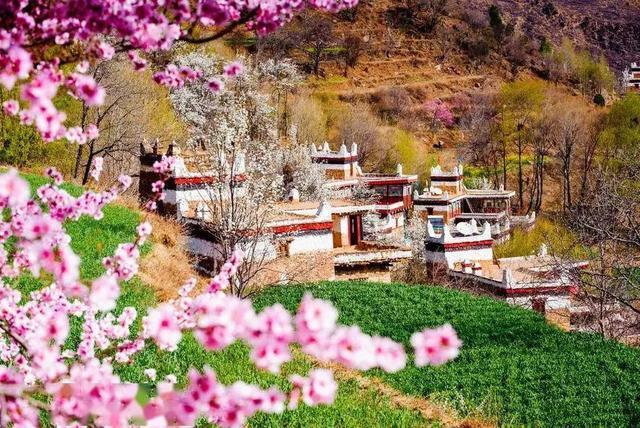 6月份适合旅游的古镇，4月最适合去的24个古镇