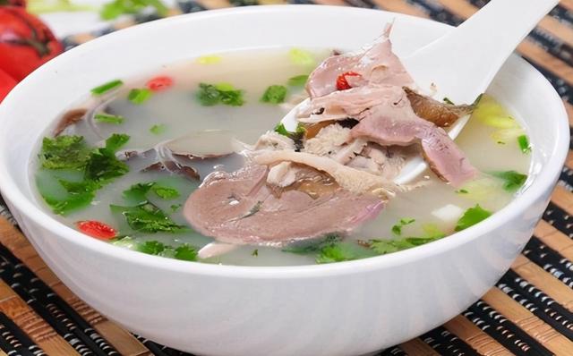 炖羊肉用什么料，炖羊肉必放的四种材料
