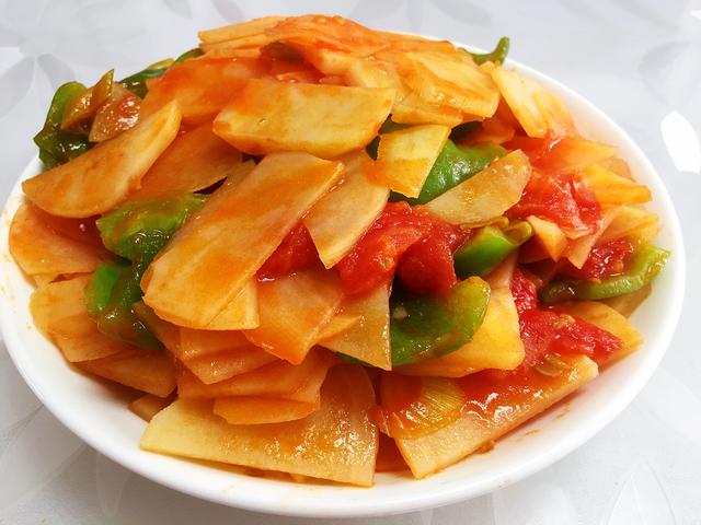 西红柿炒土豆简单做法窍门，西红柿炒土豆