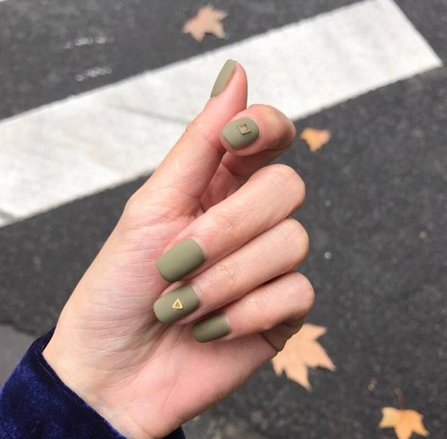 好看的显白的纯色美甲推荐，好看又显白系列美甲