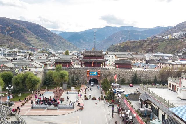 川西旅游攻略理塘，除了被丁真带火的理塘