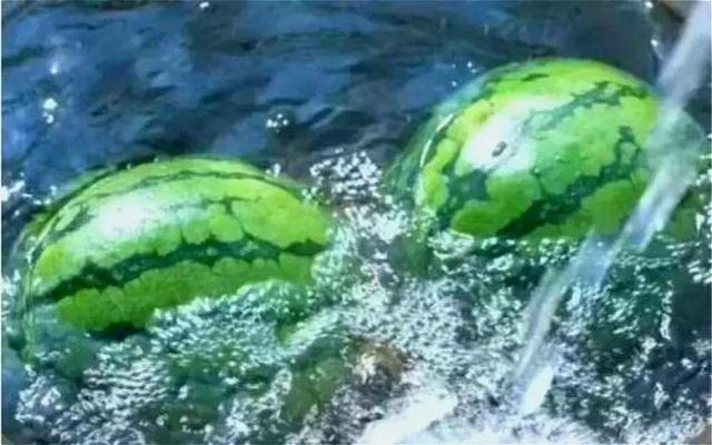 庭院水景观怎么设计，庭院中式元素—叠水