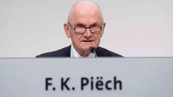 辉腾字母标志和普通大众的区别，不怕奔驰宝马就怕大众带字母