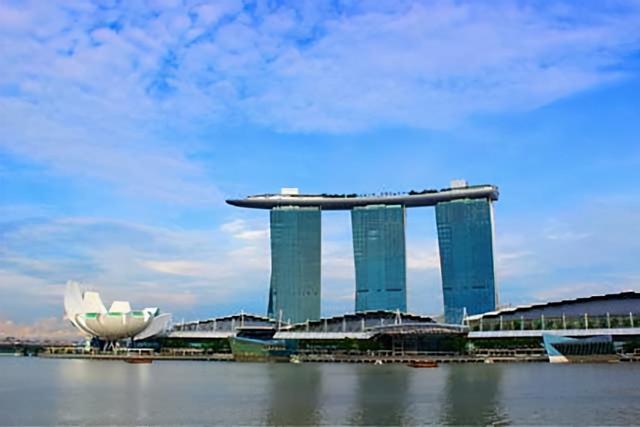 新加坡华人比例，现在新加坡华人的现状（新加坡华人占70%）