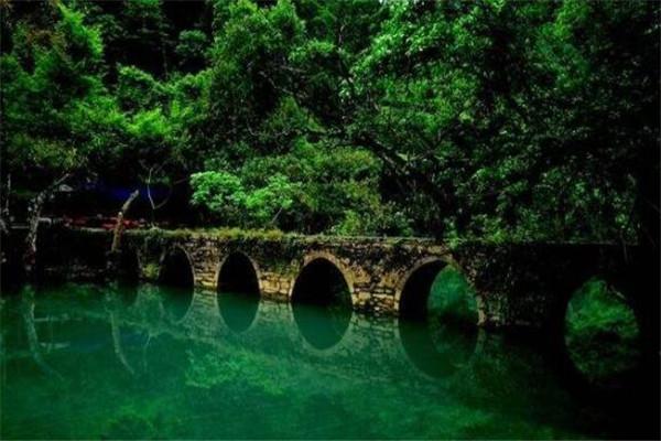 梵净山景点介绍，贵州旅游景点梵净山介绍（梵净山入选《国家地理》2019年最佳旅行地）