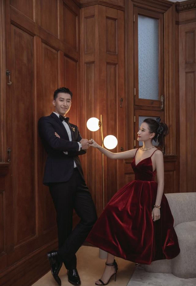 何超蓮參加好友婚禮，「白富美」們的聚會，賭王千金生來就是贏家 娛樂八卦吃瓜 第5张