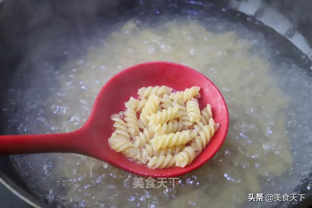 牛油果怎么吃才好吃，怎么吃牛油果才可以更好吃