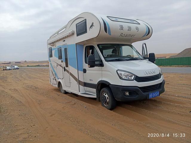 房车旅行去极地，奔驰乌尼莫克越野房车极地挑战无惧任何地形