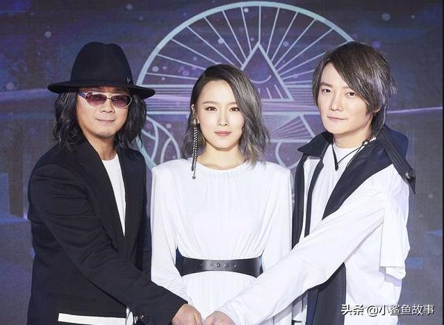 飞儿乐队主唱被踢原因，飞儿乐队主唱为什么被踢出（飞儿乐团女主唱Faye含泪回应被踢走）