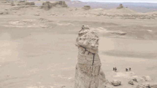 最真实的戈壁徒步，探险家携华为Mate50系列成功徒步穿越塔克拉玛干沙漠