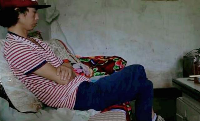 滑板鞋庞麦郎原版哪年的，我的滑板鞋原唱庞麦郎为何家徒四壁住砖房