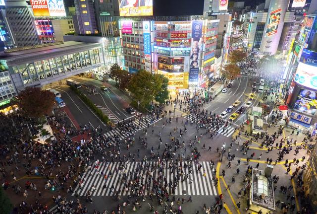 日本房地产发展时间，当年日本为何要主动刺破房地产泡沫