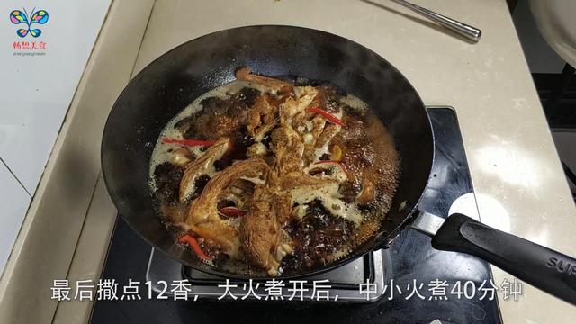 超简单的周黑鸭做法，想吃周黑鸭不用买了