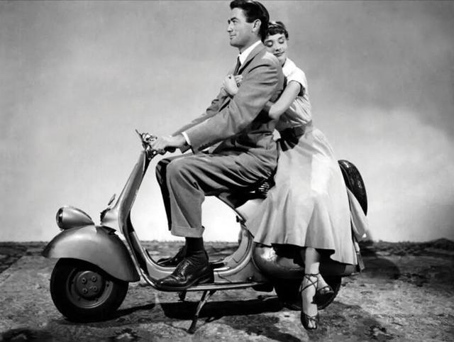 孙芸芸女儿街拍，百亿千金密会平民