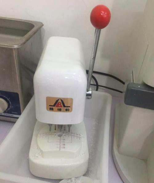 介绍配眼镜的全部内容过程，配眼镜的基本常识和技巧