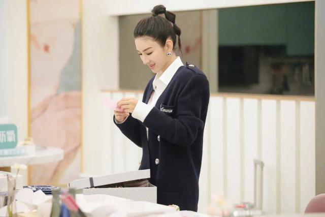 霍思燕和黄奕关系好不好，手撕黄奕傍上华谊老总