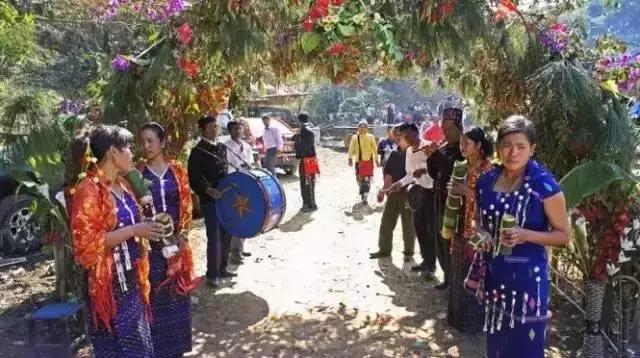 云南民族婚姻风俗，云南这些奇异婚俗