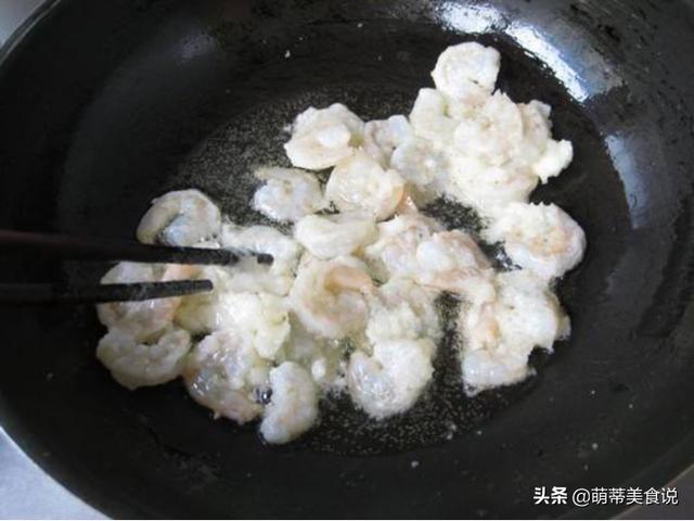  虾仁韭菜的正宗做法，鲜虾韭菜饺子的做法