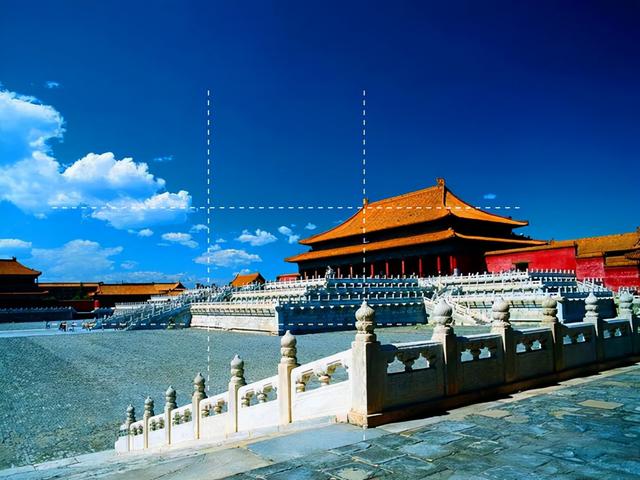 故宫初雪一夜梦回紫禁城，故宫初雪吸引了无数人