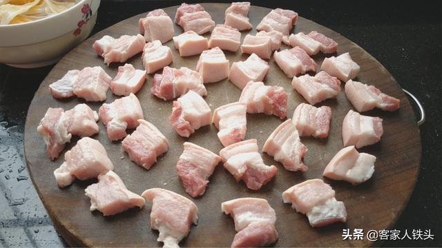 客家黄焖猪肉怎么焖才又香又好吃，客家焖肉好吃有诀窍