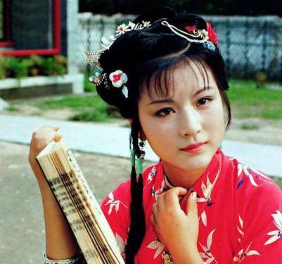 史湘云三个结局，就用2句话暗示了史湘云悲惨的结局