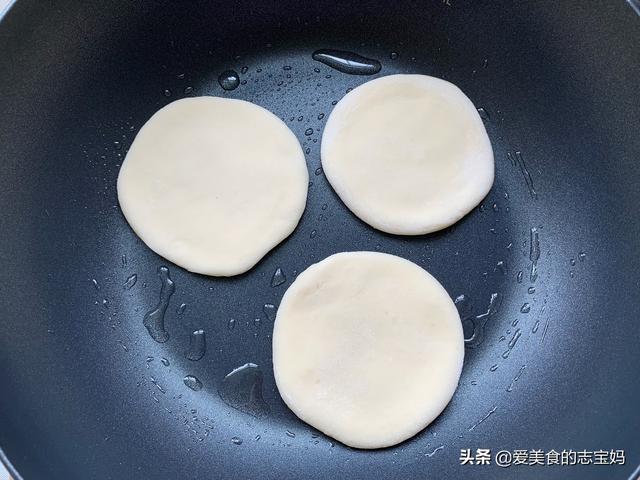 制作糖饼的整个教程，糖饼的这个配方一定要收藏