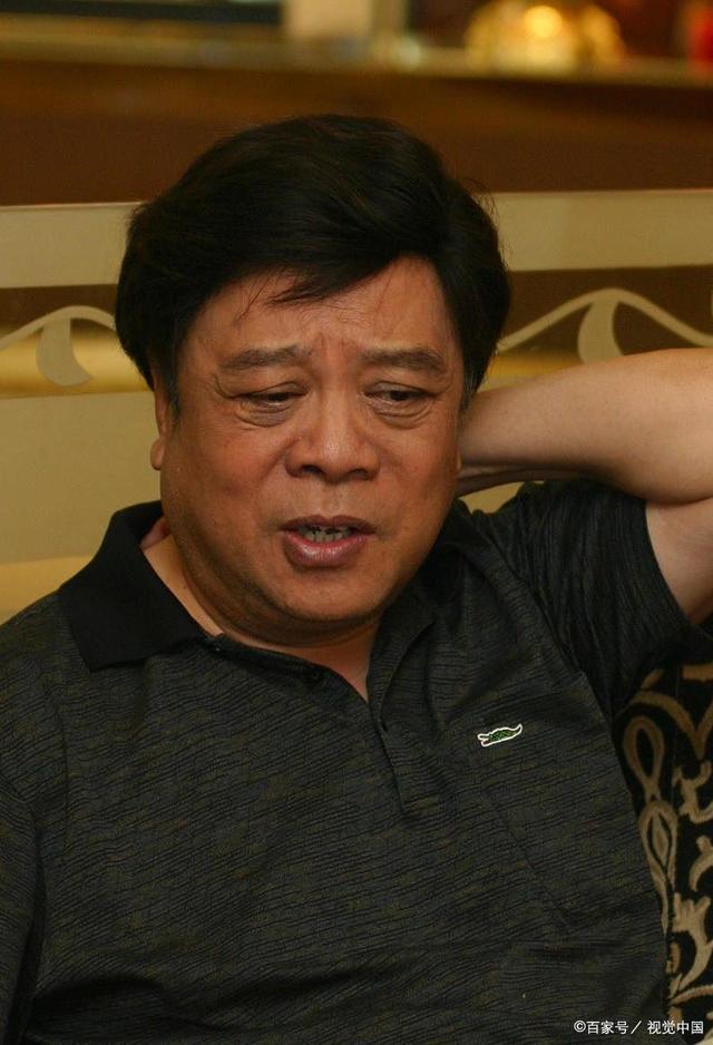 赵忠祥的个人简历，一个时代的声音落幕了
