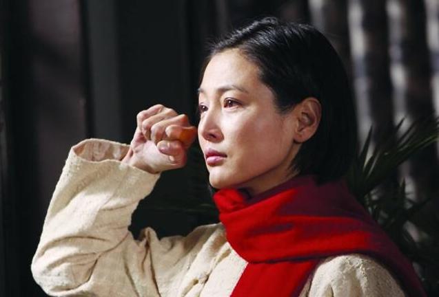 李小璐女儿和梅婷，昔日的马甲线女神