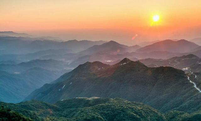 广东十座海拔最高的山，为什么都说广东人游广东先游广东第一峰