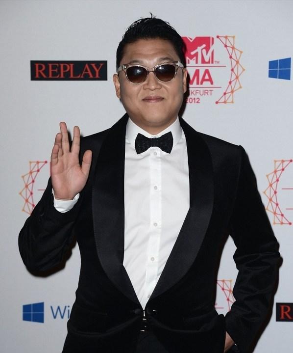 鸟叔江南style，鸟叔为什么跌下神坛（《江南style》红遍全球）