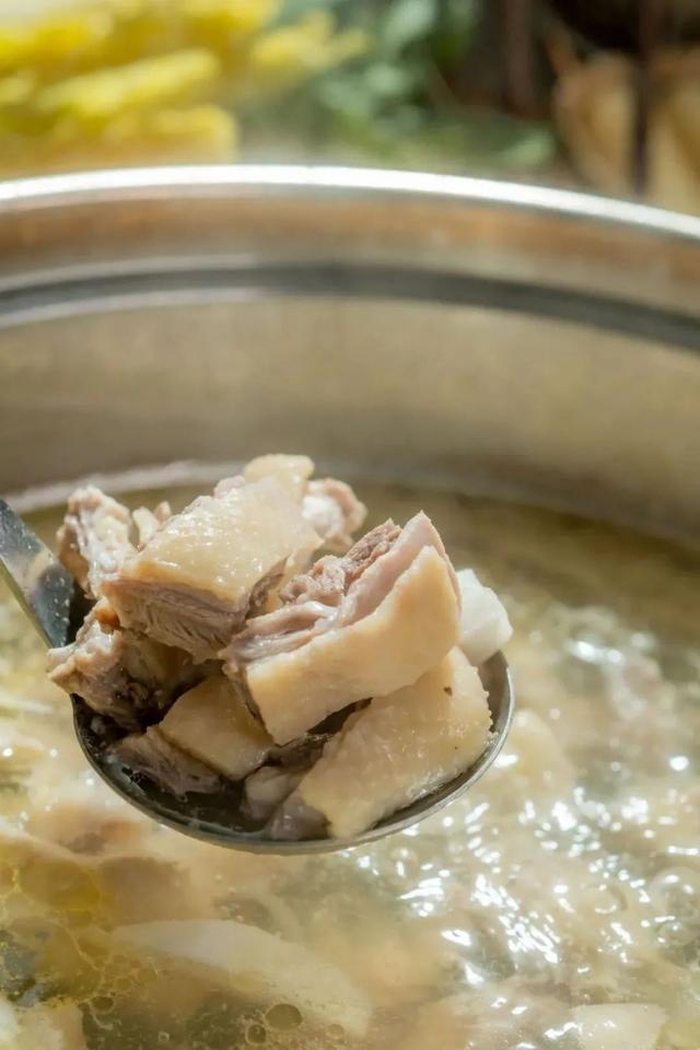 椰子鸡用什么鸡，四个椰子一只文昌鸡（文昌椰子鸡用什么椰子）