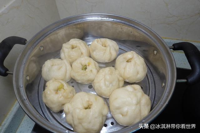 在家怎么做肉包子好吃又简单，自己在家做肉包子