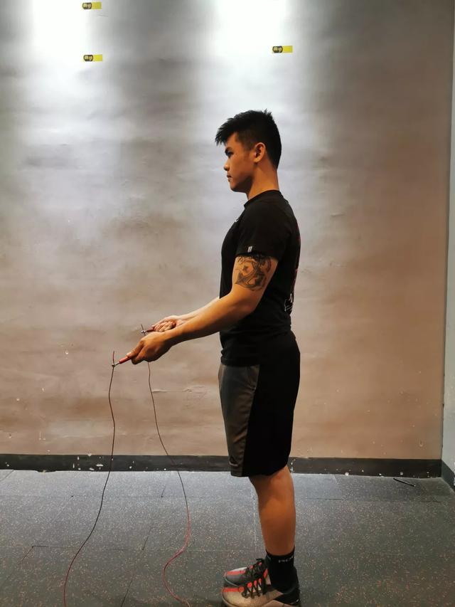 跳绳跳双摇的技巧，超强的跳绳双摇秘籍