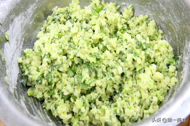 萝卜丸子怎么炸的外酥里嫩，怎么炸萝卜丸子又嫩又酥脆好吃（别只会放面粉和淀粉）