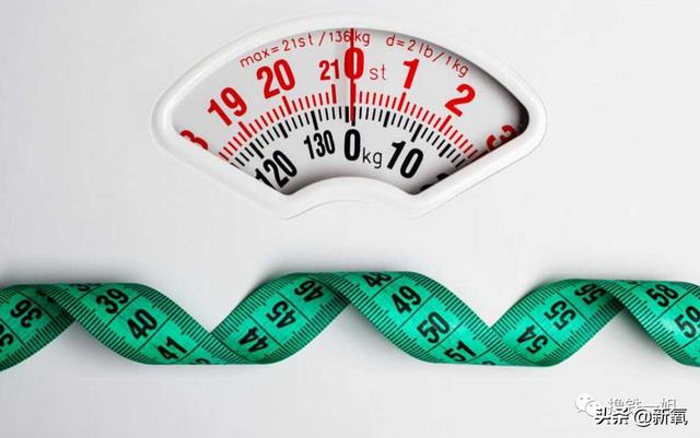 赵丽颖性感照片，赵丽颖马甲线写真集（性感女神赵丽颖 写真集）