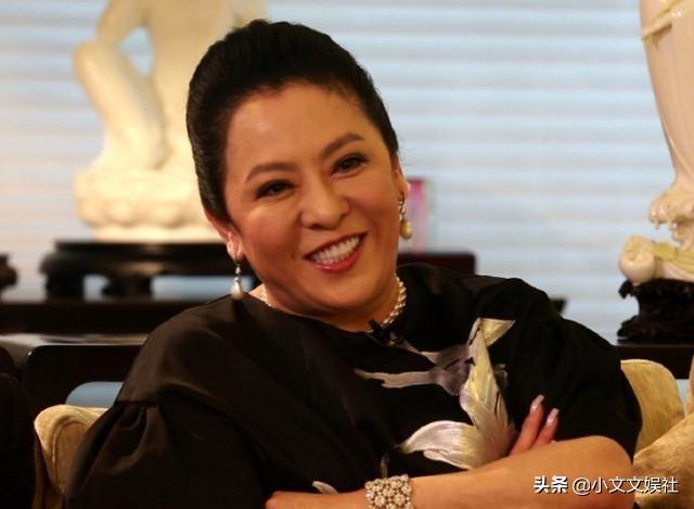 向太小时候的悲惨事件，年轻的时候竟然比关之琳还美