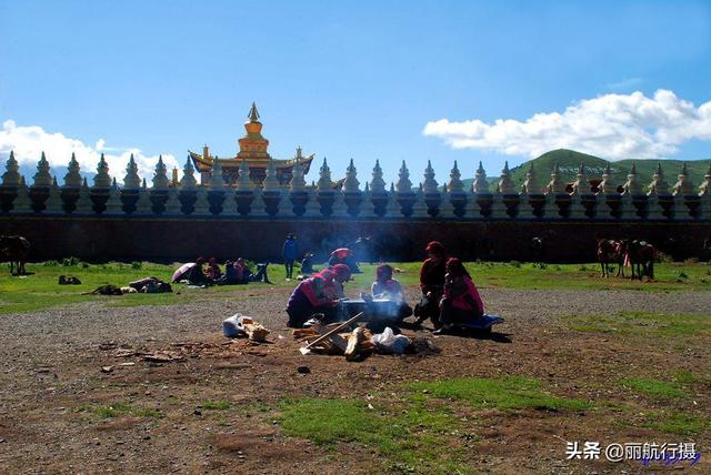 新都桥草原风景，新都桥—塔公草原—雅砻江河谷——迷人的夏季风光