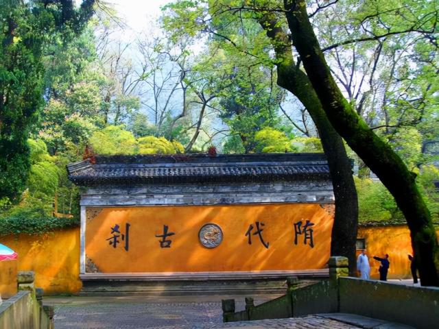 佛门四大名寺，藏传佛教著名寺院盘点