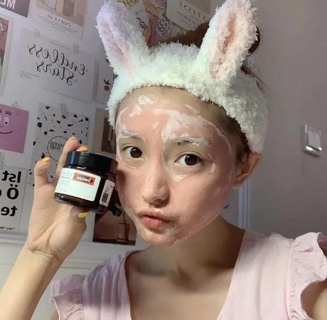 科颜氏白泥面膜的正确使用方法，科颜氏白泥清洁面膜的正确使用（告别油腻，黑头粉刺都给我退）