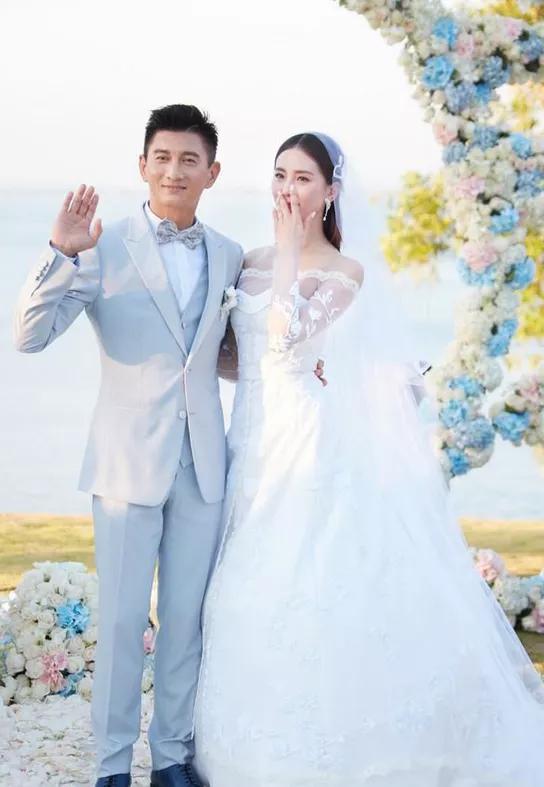 姐弟恋的明星夫妻，明星姐弟恋夫妻对比