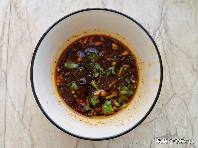 凉拌豆皮的最正宗做法，教你凉拌油豆皮的做法