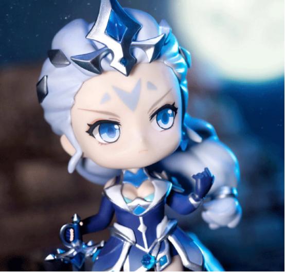 露娜露娜手办全光图，露娜手办开箱