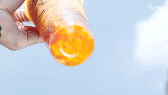 新场街茶屿水果茶，超巨型红色水果茶城堡