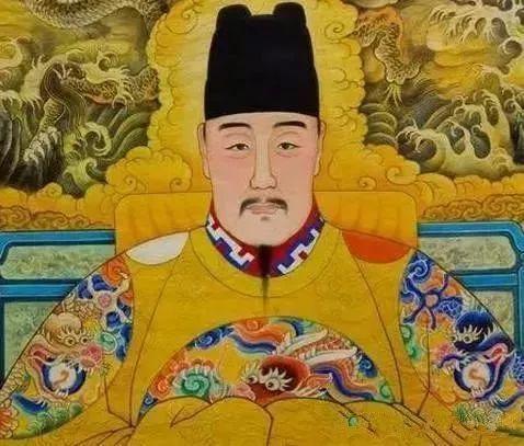 朱厚熜时期有名的大臣，因重用了二位不同的大臣