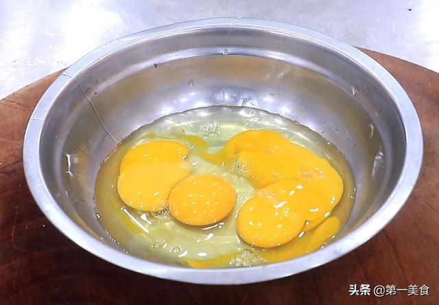 蛋炒饭的简单做法，蛋炒饭家常做法最简单新手（蛋炒饭家常做法）