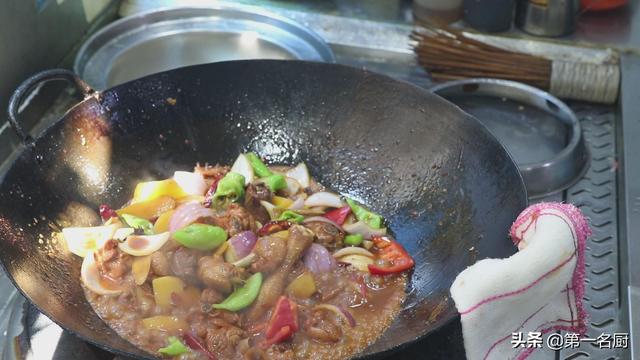 正宗大盘鸡的做法要最简单的方法，大厨教你做家常大盘鸡
