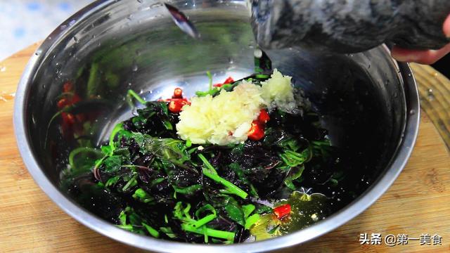 红苋菜怎么做好吃，红苋菜家常做法凉拌苋菜