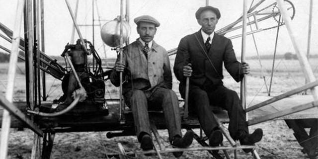飞机发明历程简介，关于飞机的发明